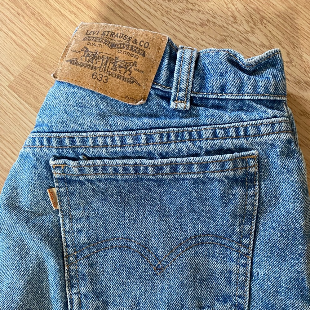 Vintage Levi’s jeans in perfectly distressed condition!